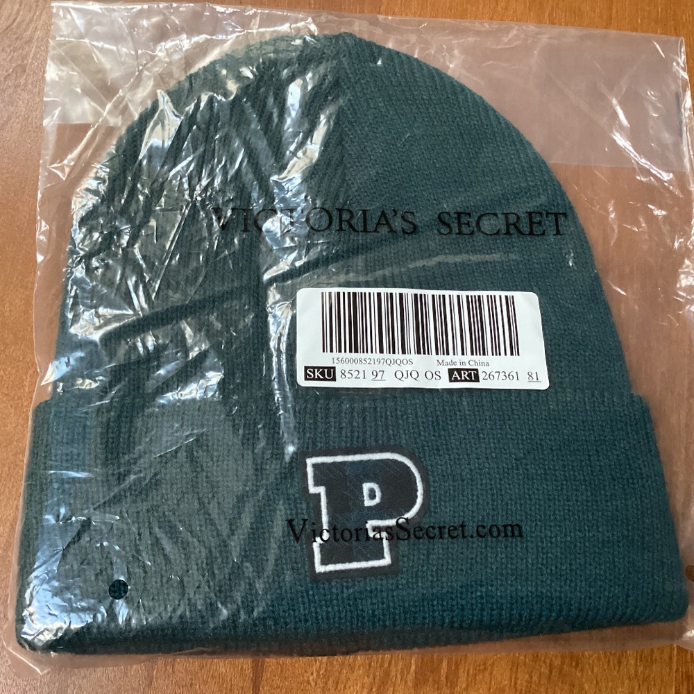 Victoria’s Secret Pink Rib Knit Beanie Black P Logo Graphic Beanie New